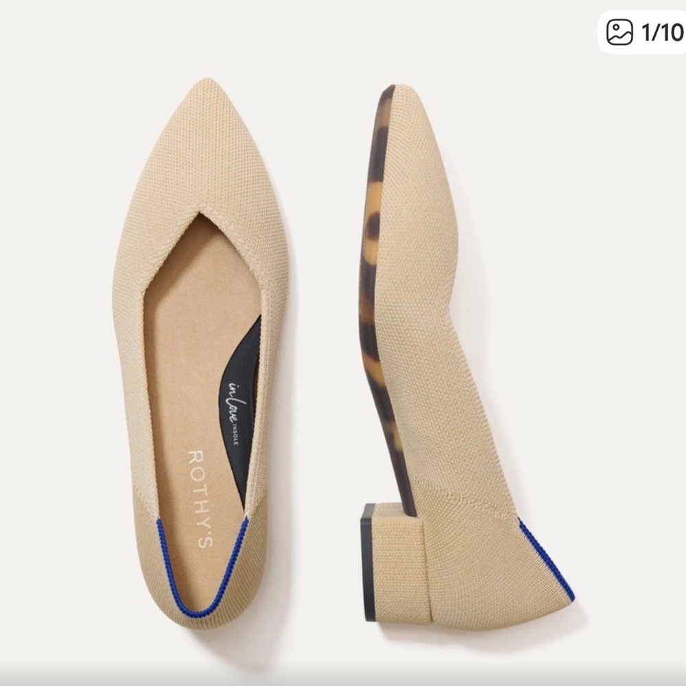 Rothy's 8.5 Beige Pointed Knit Flats with Blue Trim